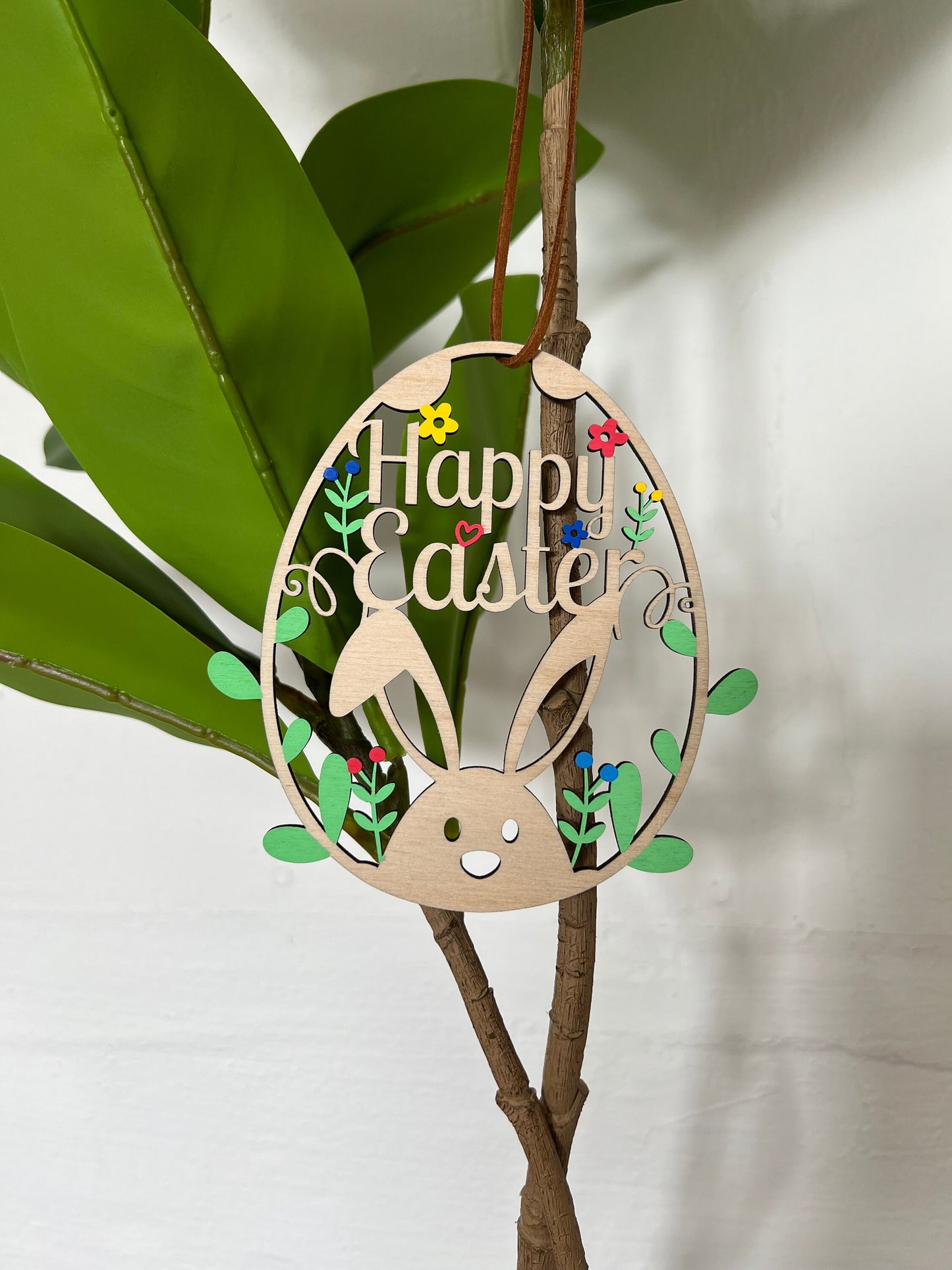 Osterei „Happy Easter“ zum hinhängen mit Schnur 12,5 cm / Ostern / Hase / Holz / Feiertag