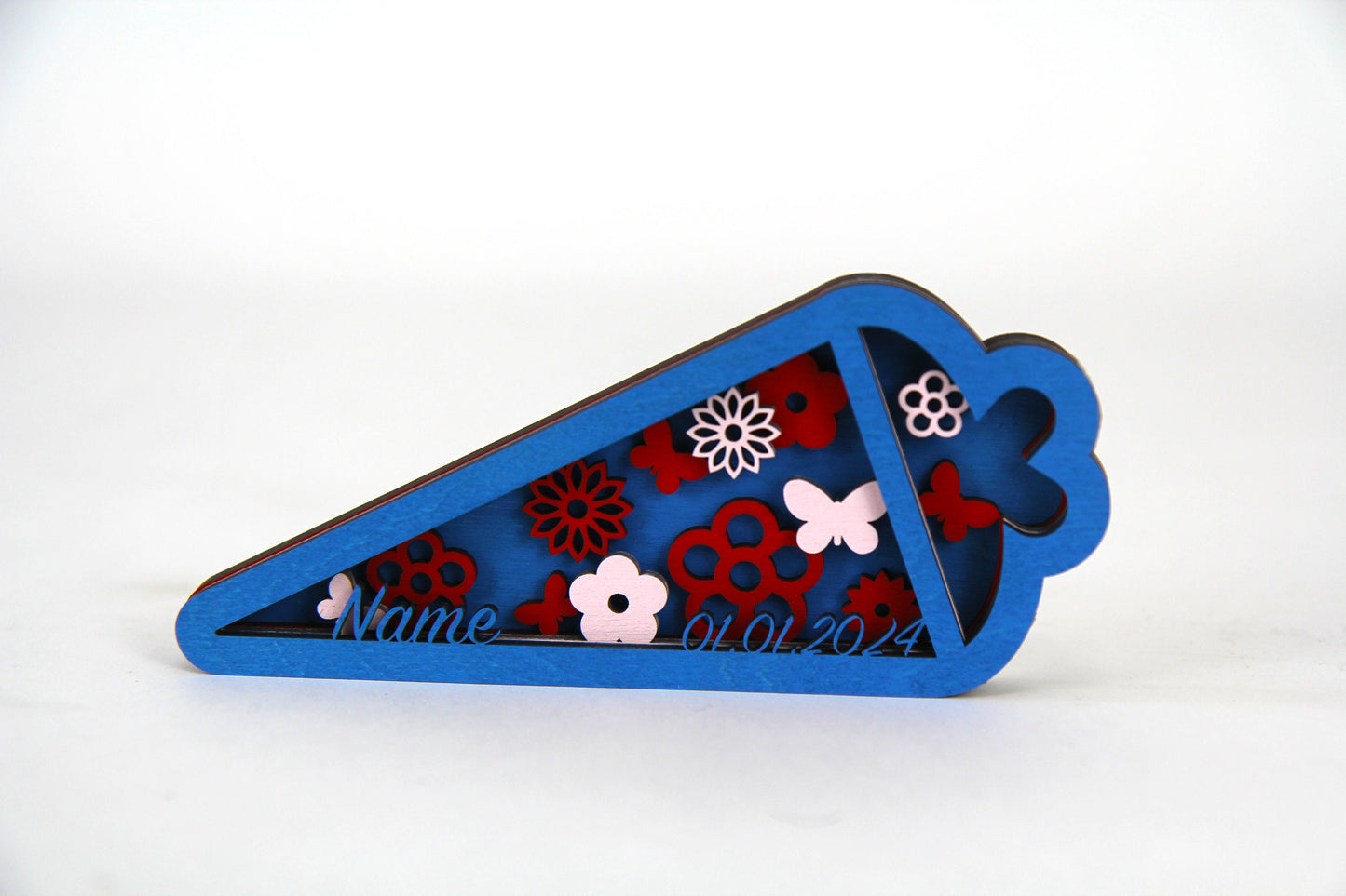 3D Zuckertüte mit Blumen und individuellen Daten aus Holz / Geschenk, Einschulung, Schulkind / in zwei Größen erhältlich 15 cm und 25 cm