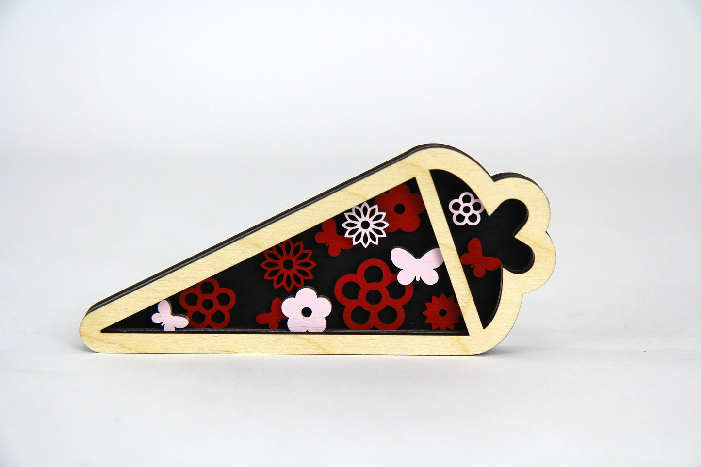 3D Zuckertüte mit Blumen aus Holz / Geschenk, Einschulung, Schulkind / in zwei Größen erhältlich 15 cm und 25 cm / viele bunte Farben