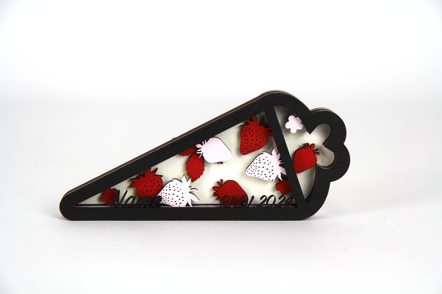 3D Zuckertüte mit Erdbeeren und individuellen Daten aus Holz / Geschenk, Einschulung, Schulkind / in zwei Größen erhältlich 15 cm und 25 cm