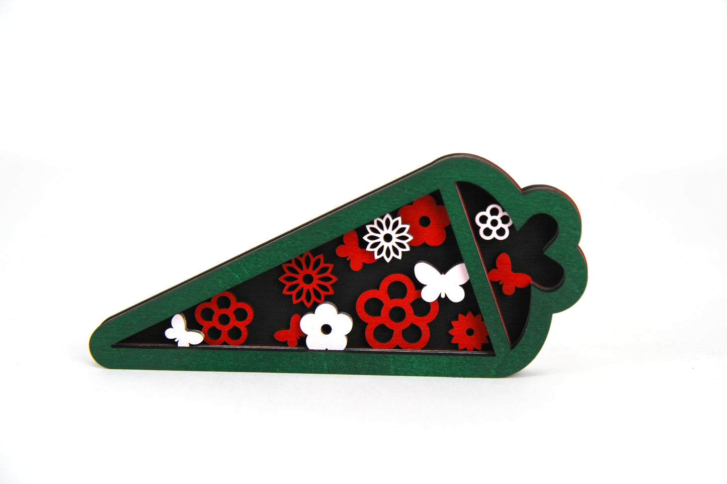 3D Zuckertüte mit Blumen aus Holz / Geschenk, Einschulung, Schulkind / in zwei Größen erhältlich 15 cm und 25 cm / viele bunte Farben