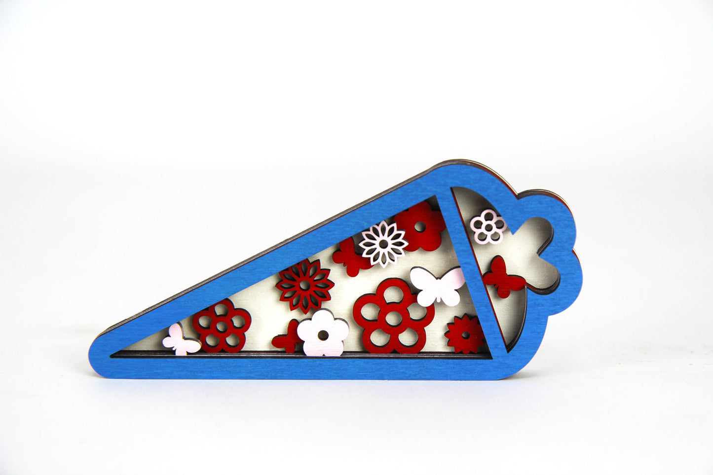 3D Zuckertüte mit Blumen aus Holz / Geschenk, Einschulung, Schulkind / in zwei Größen erhältlich 15 cm und 25 cm / viele bunte Farben