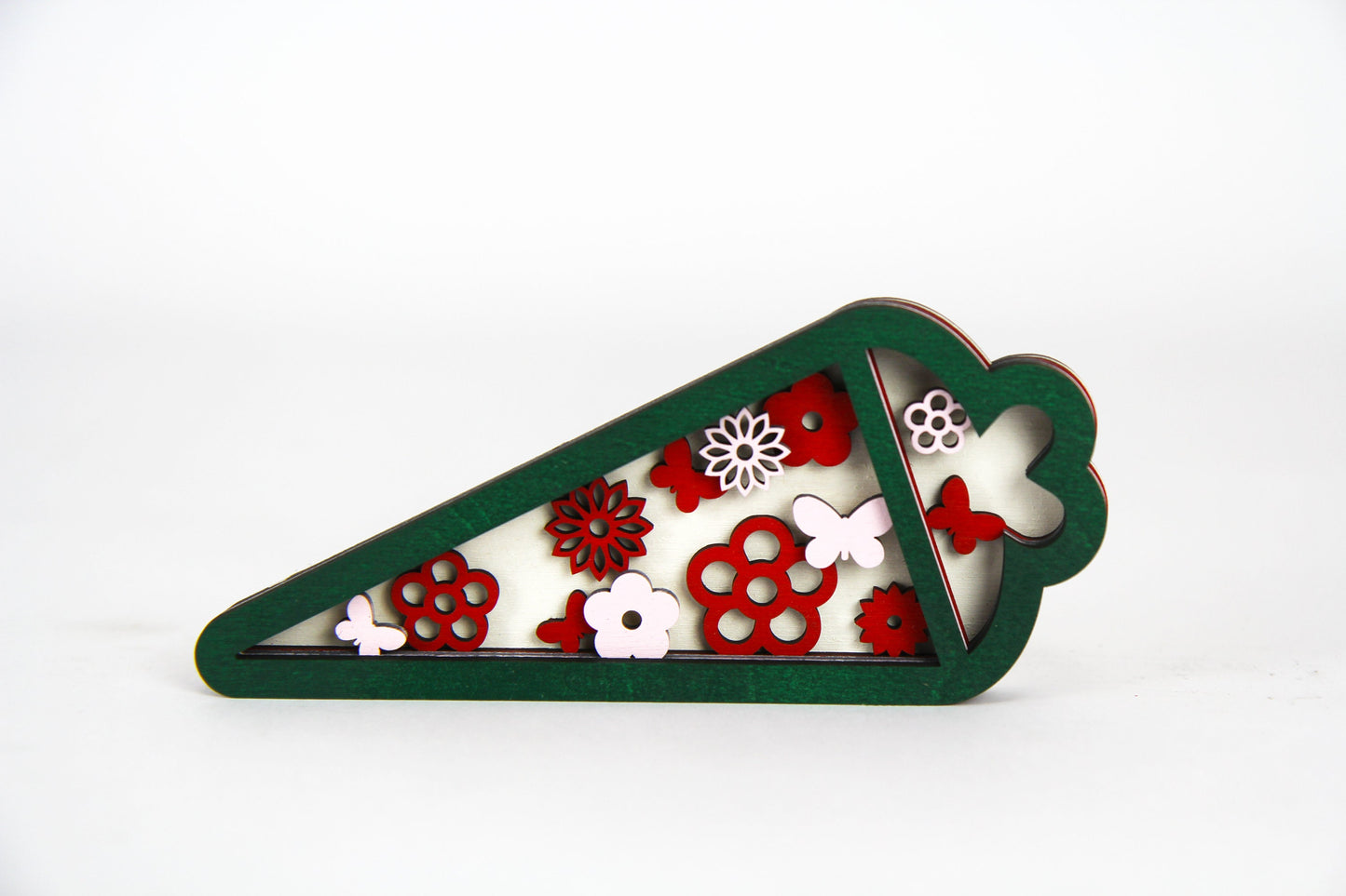 3D Zuckertüte mit Blumen aus Holz / Geschenk, Einschulung, Schulkind / in zwei Größen erhältlich 15 cm und 25 cm / viele bunte Farben