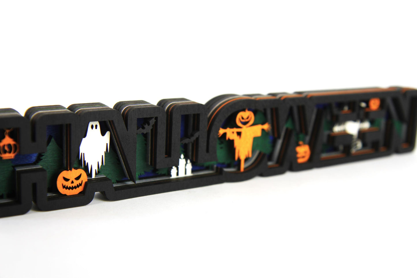 Halloween 3D Schild Dekoration in zwei verschiedenen Größen erhältlich 25 cm und 35 cm / verschiedenen Farben