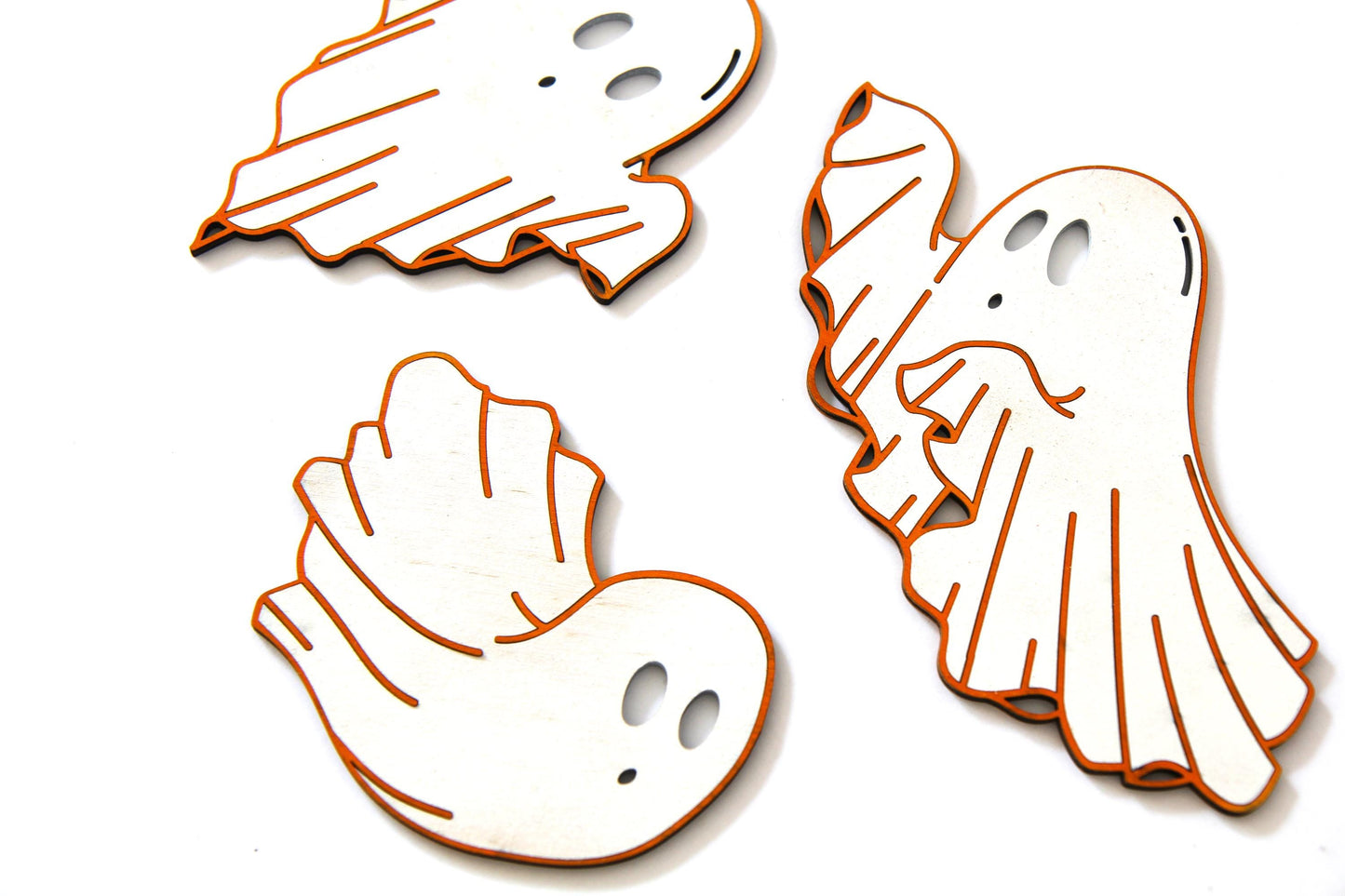 Geister Dekoration 3-Teiligels Set für Halloween aus Holz / Tisch oder Wand Deko / Mehrfarbig / ca 10 bis 15 cm groß