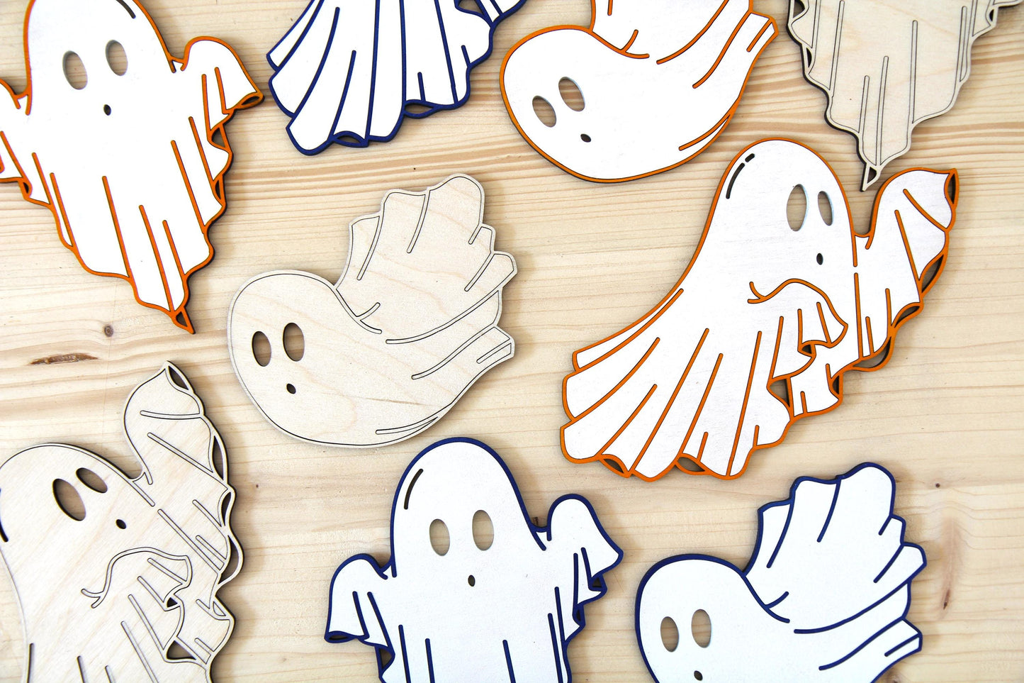 Geister Dekoration 3-Teiligels Set für Halloween aus Holz / Tisch oder Wand Deko / Mehrfarbig / ca 10 bis 15 cm groß