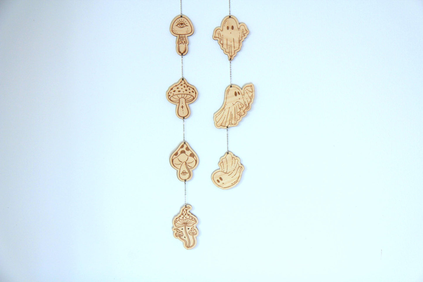 Wandketten mit Geister und Pilz Motiven / Halloween oder Spirituelle Dekoration