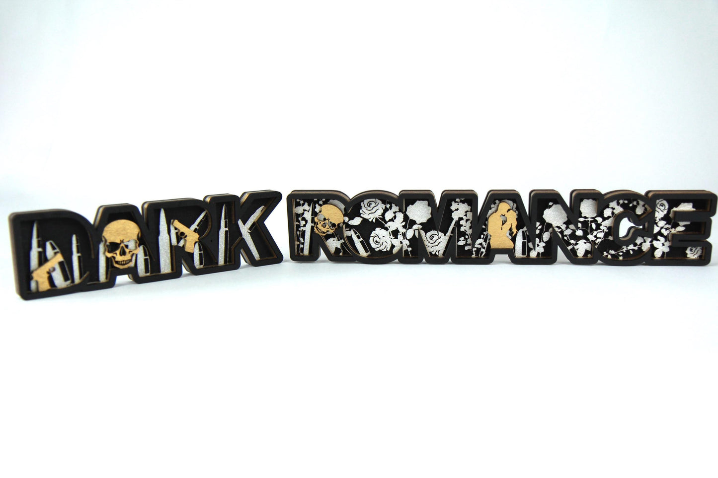 Dark Romance 3D Holz-Schild für Buchliebhaber / Verschiedene Farben und Größen / Geschenk oder Dekoration für Leseratten /