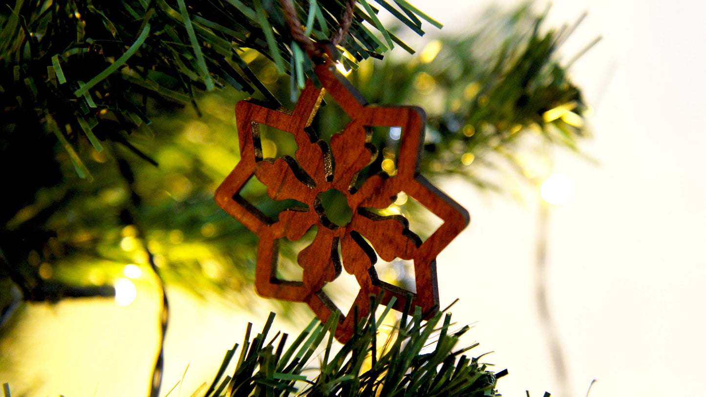 Baumschmuck für die Weihnachtszeit / 10er Set / Ca. 6-7 cm groß / Schneeflocken / Tannenbaum / Zuckerstange