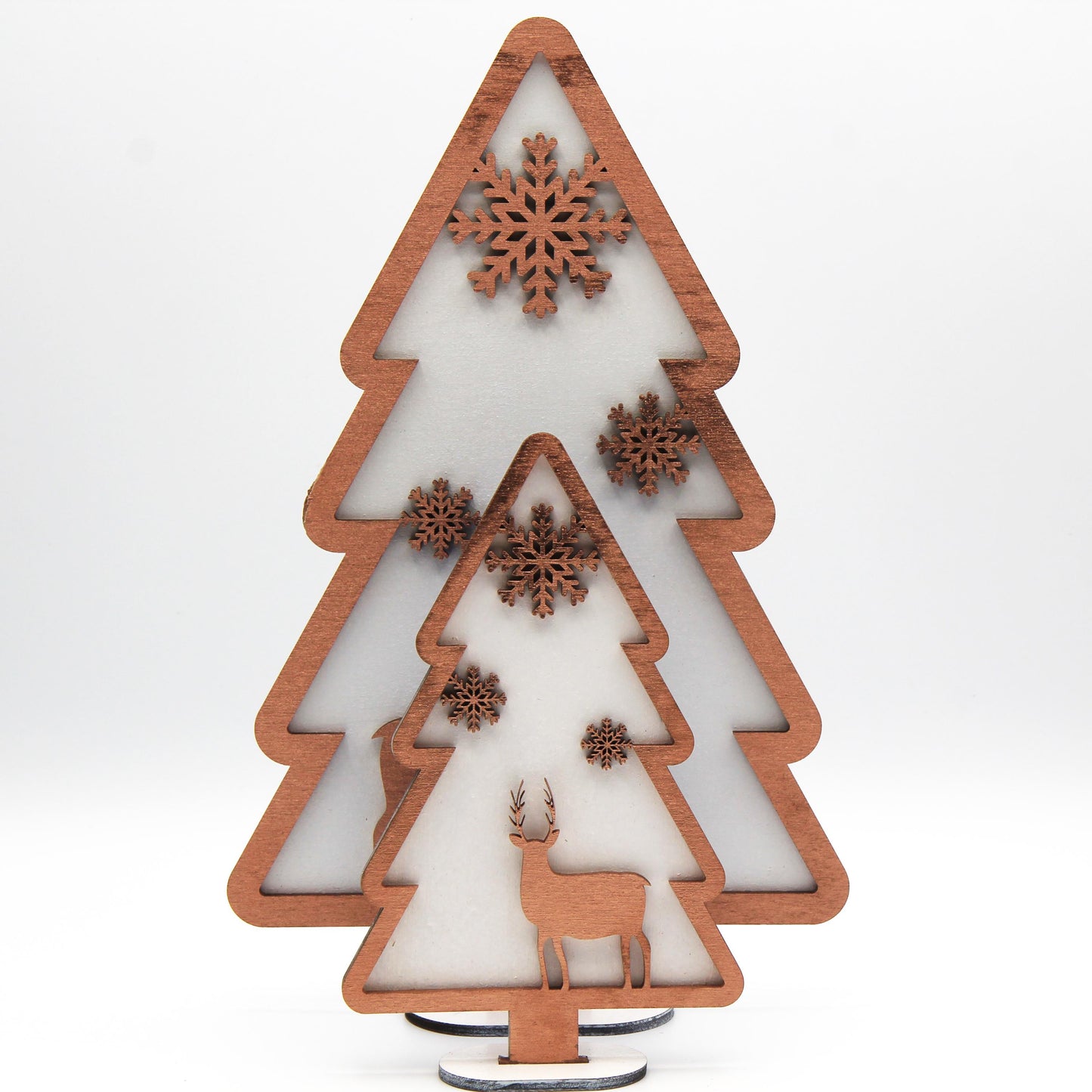 Steck Tannenbäume mit farbigen Hintergrund einzeln oder im 3er Set / verschiedene Größen / Motiv: Hirsch, Schneeflocken und ein Wichtel